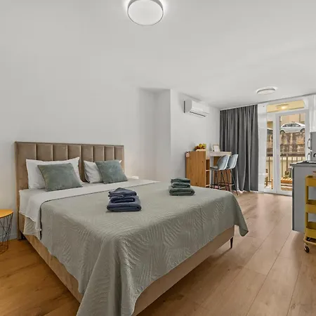 New Fiore, Appartement *