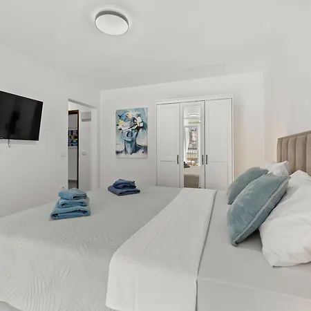 New Fiore, Appartamento *